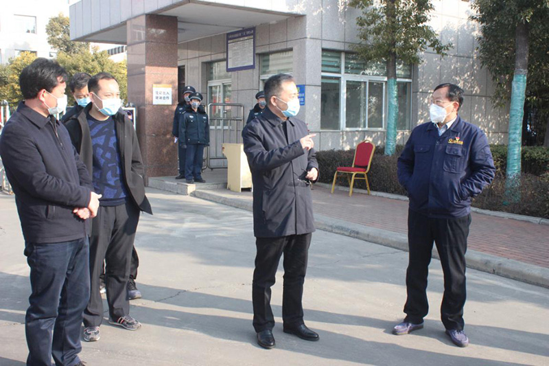 新密市委副书记、市长张红伟到郑州瑞泰督导疫情防控工作